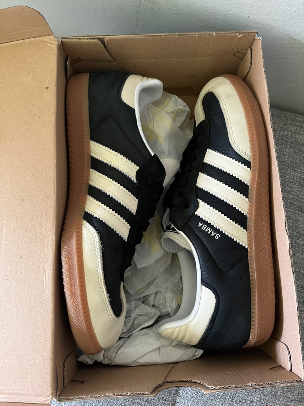 Adidas Samba OG Womens Size 10 Black White Gum Sole Sneakers Worn Once - Picture 9 of 9